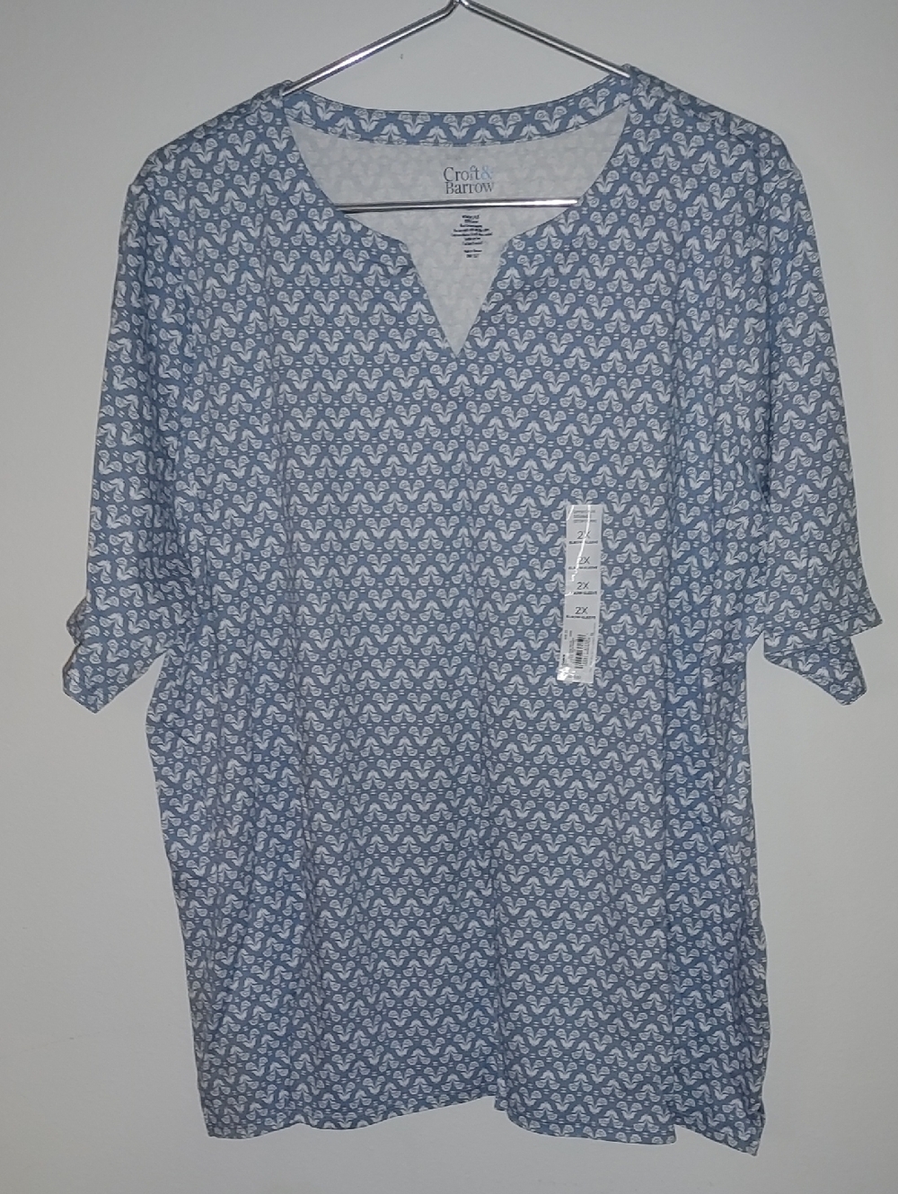 croft & barrow Blue Printed V-Notch Short Sleeve Top